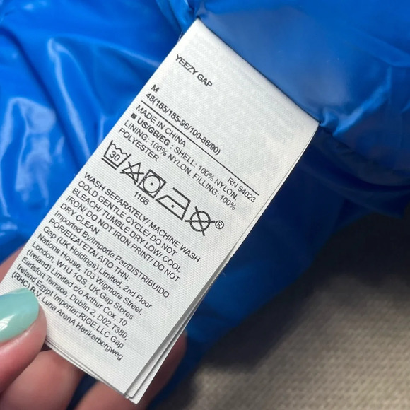 Yeezy X Gap Round Blue Puffer Jacket - Picture 5 of 9